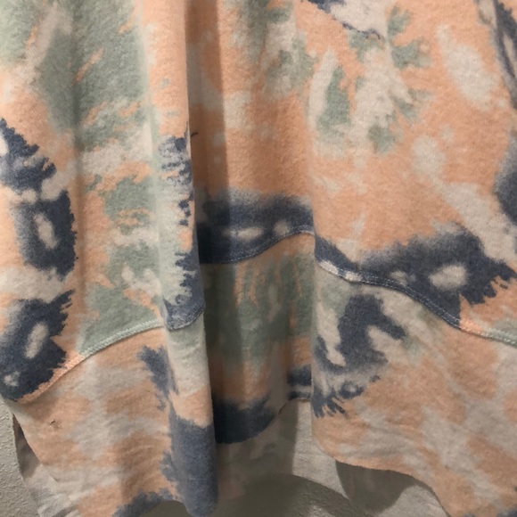 NWT Chance or Fate multi-color top - Picture 6 of 9